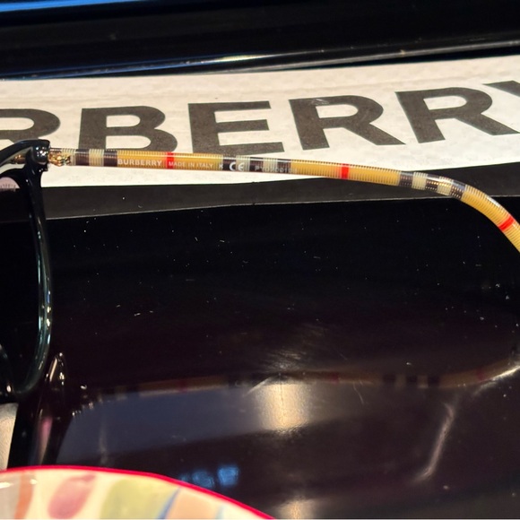 New Burberry BE4316 3853/11 Willow Black Sunglasses - Picture 8 of 14